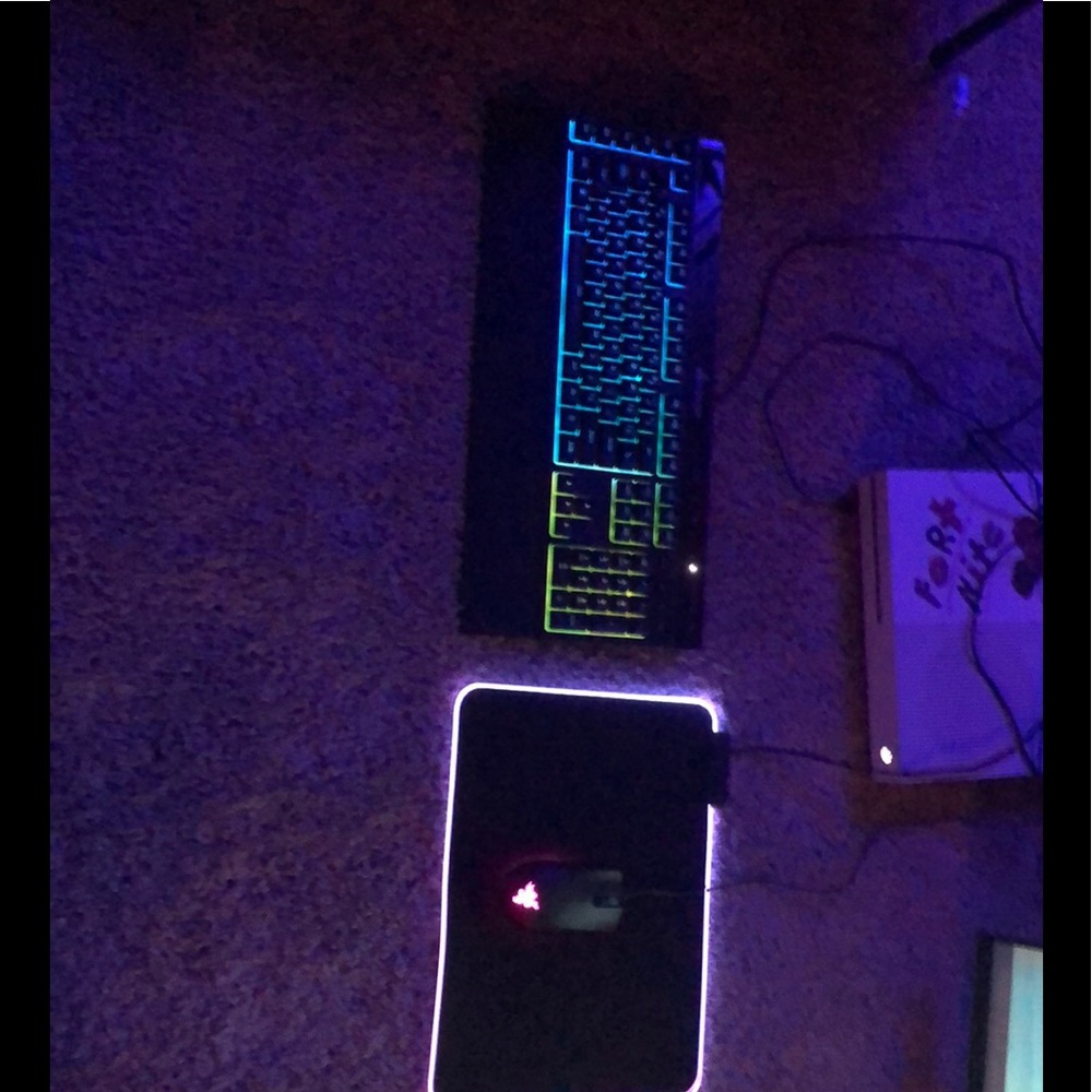 key board,mouse,mousepad NOT THE XBOX MAKE OFFER$